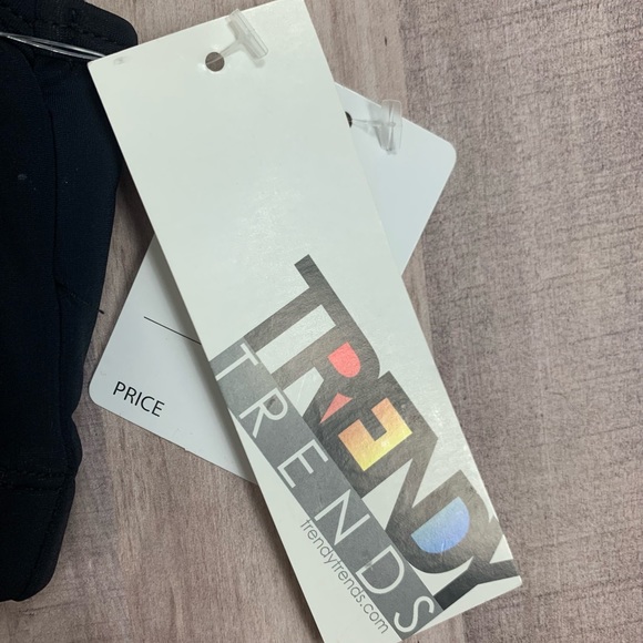 NWT Trendy Trends Black Sports Bra - Picture 4 of 8